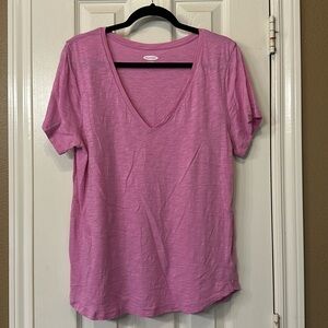 Old Navy Everywear Pink V-Neck T-Shirt- Size L